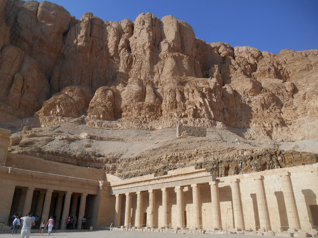 1Luksor Turu  — Hurgada’dan, Antik Mısır’ın hayat bulduğu yer! 🌞 🏛️