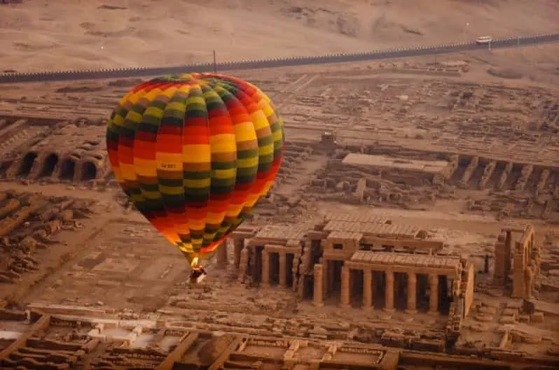 2Indimenticabile volo in mongolfiera a Luxor, da Hurghada.