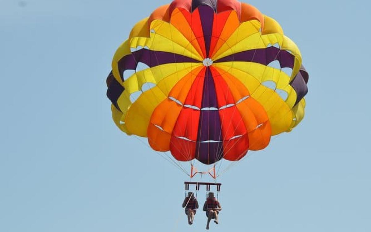 Політ на парашуті у Хургаді. (Парасейлінг)