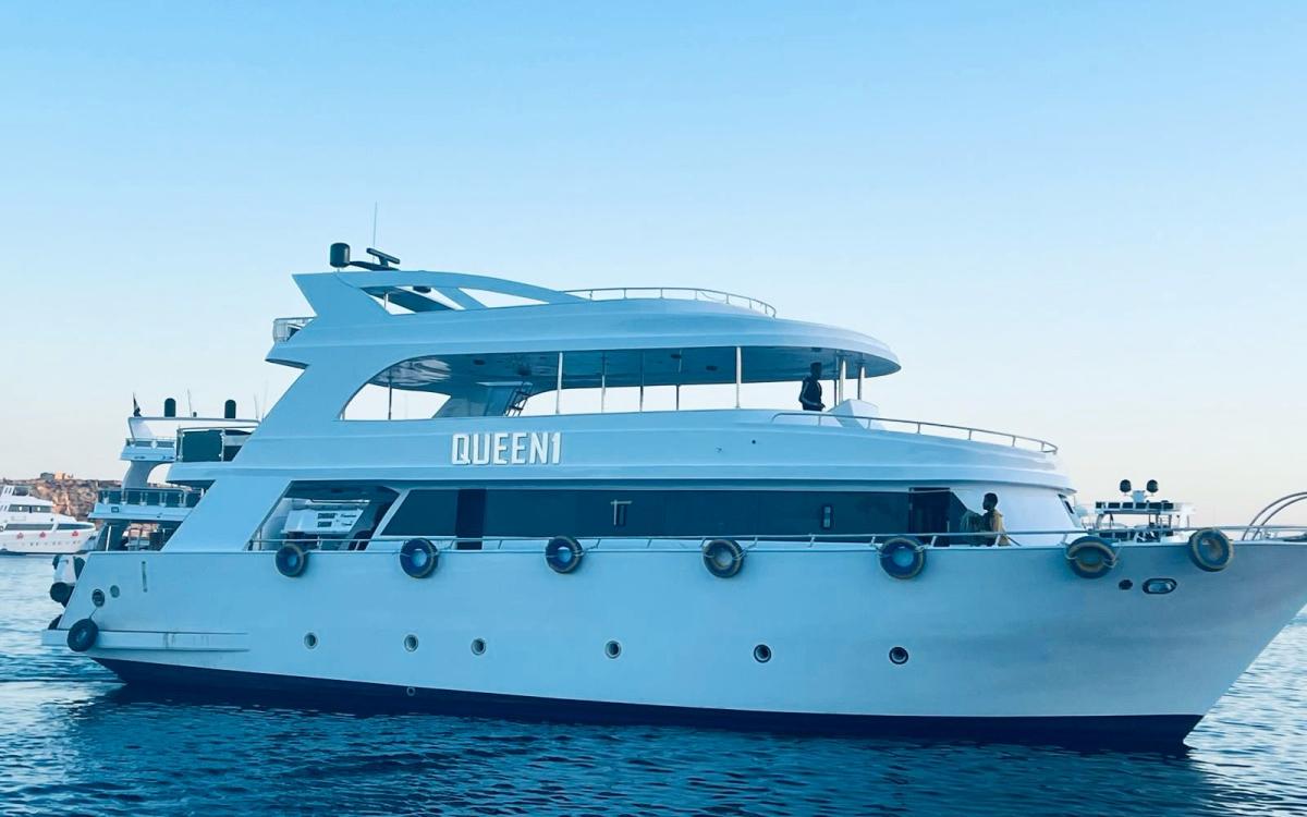 Iaht privat din Sharm El Sheikh – aventura ta exclusivă pe mare începe aici!  🚤🌊💙✨