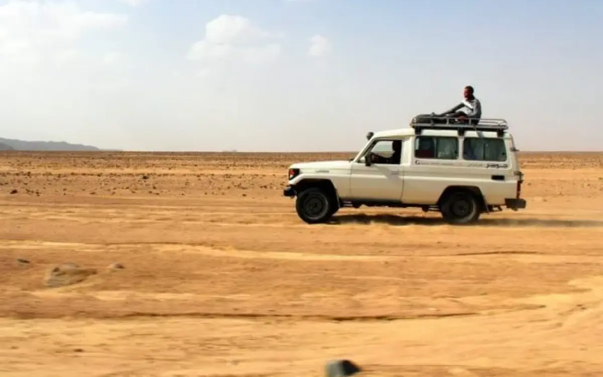 🏎️ Emozionante Jeep-Safari nel deserto da Hurghada.