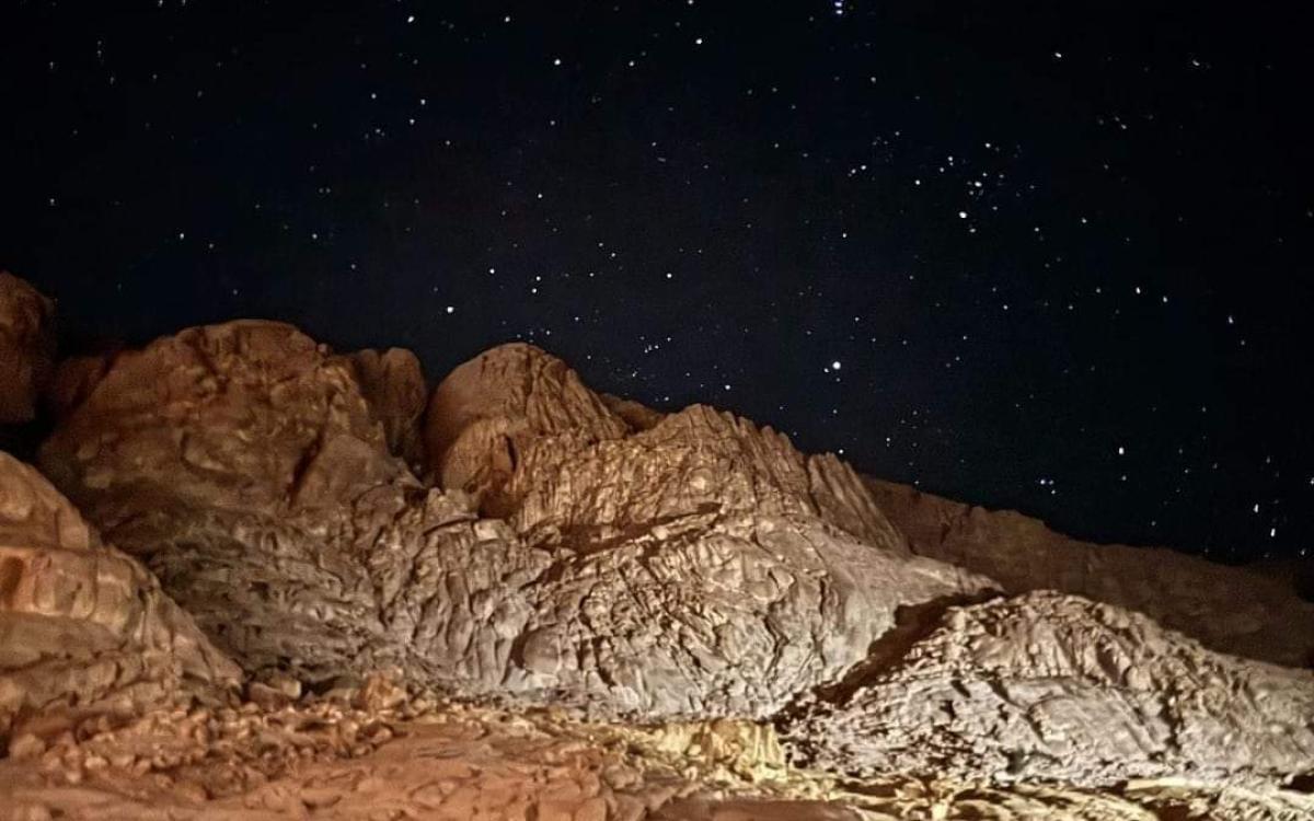 Тур на гору Моисея — из Шарм-эль-Шейха в монастырь Святой Екатерины. Встретьте восход солнца и почувствуйте святость этого места!⛰️ 🌅🙏