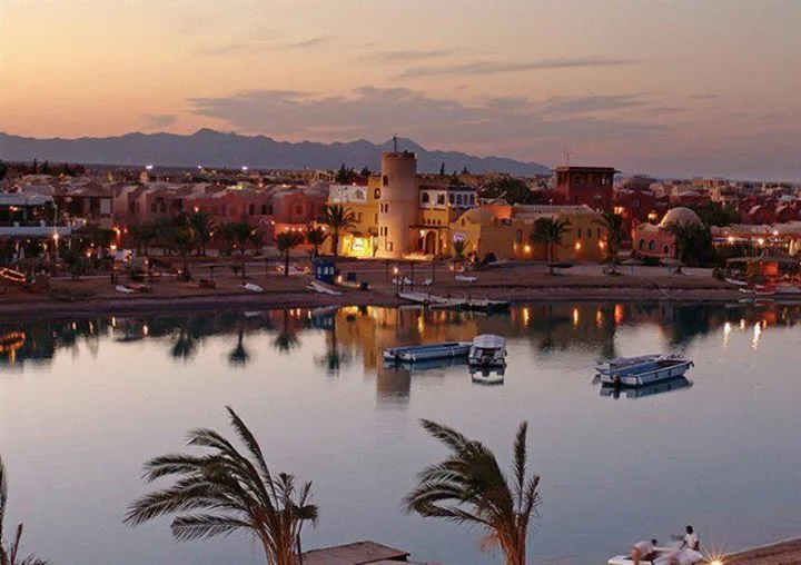 2Wieczorna El Gouna samochodem.