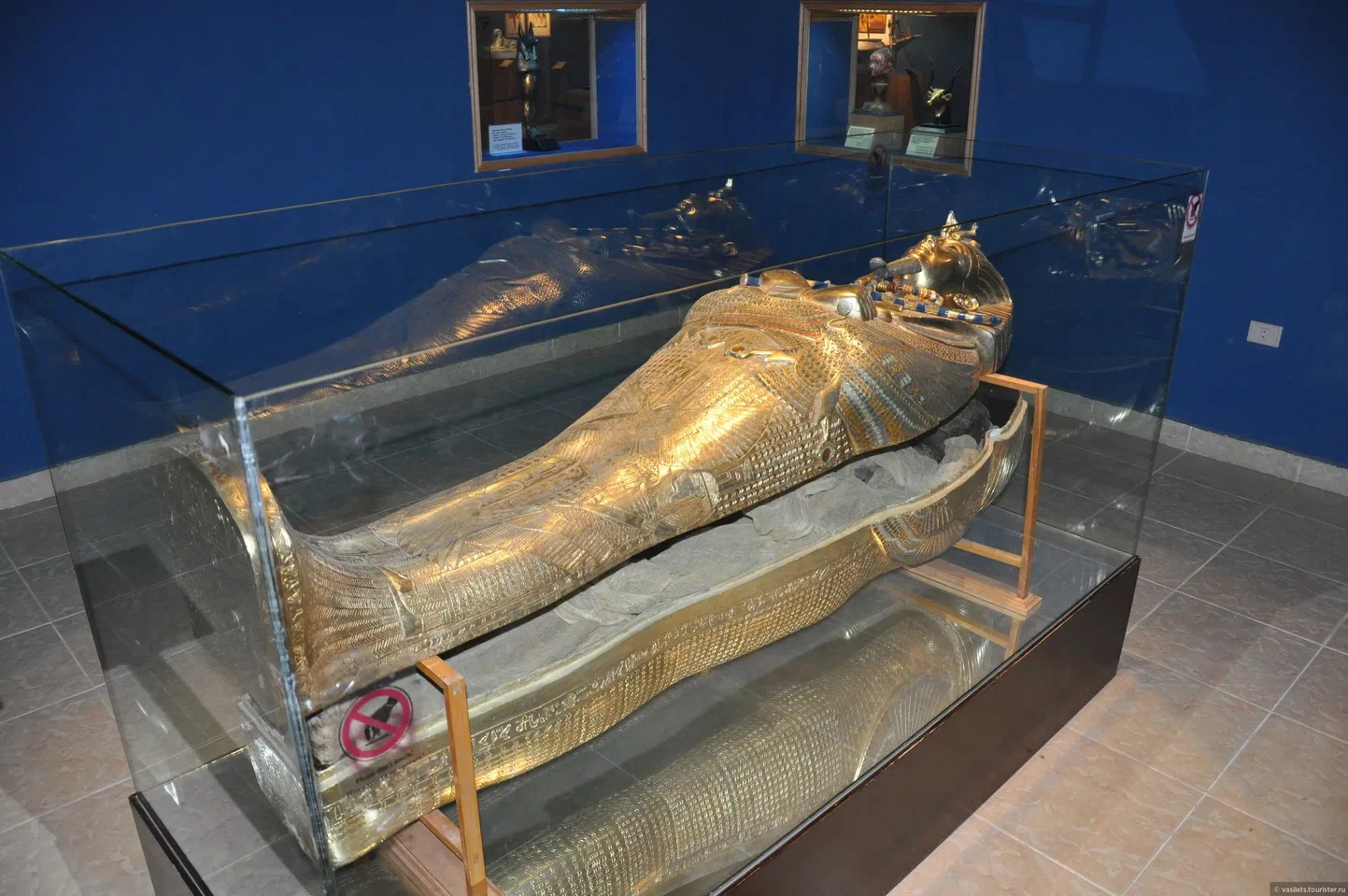 1Чарівний Музей Стародавностей у Хургаді.