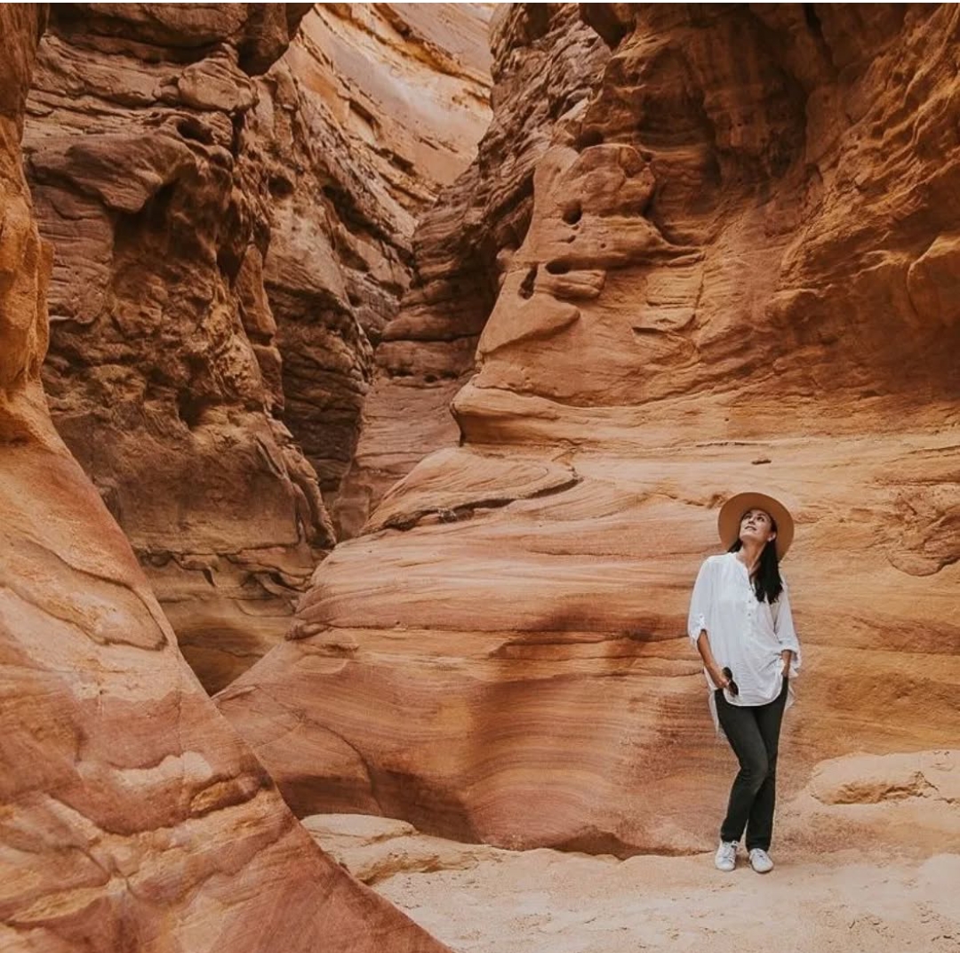 4Renkli Kanyon & Dahab — Şarm El Şeyh’ten, çölün denizle buluştuğu yer!  🏜️🌊✨